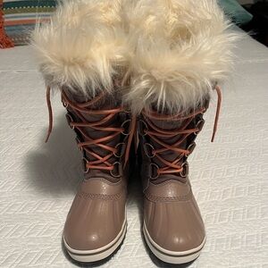 Sorel Faux Fur Lined Winter Boots with Lace-Up Design